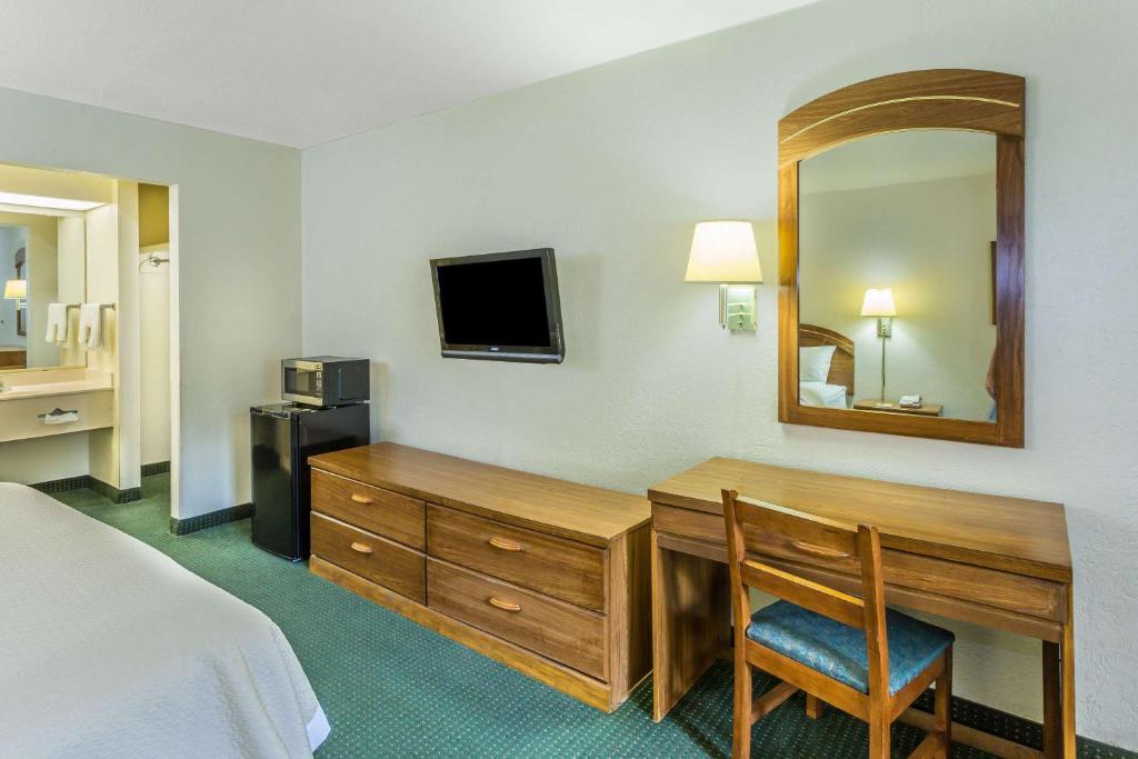 Room image 1