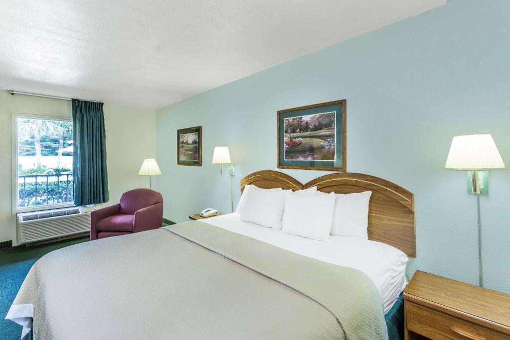 Room image 5